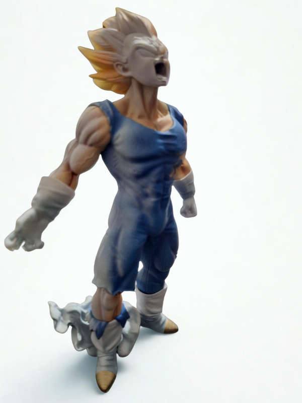 Dragon Ball Z: Super Saiyan Majin Vegeta Figure