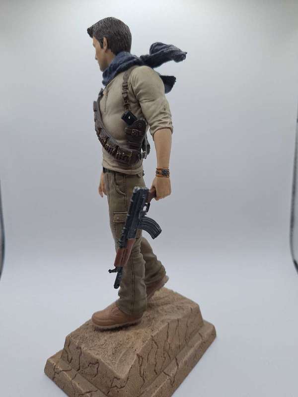 Uncharted 3 - Nathan Drake Figure