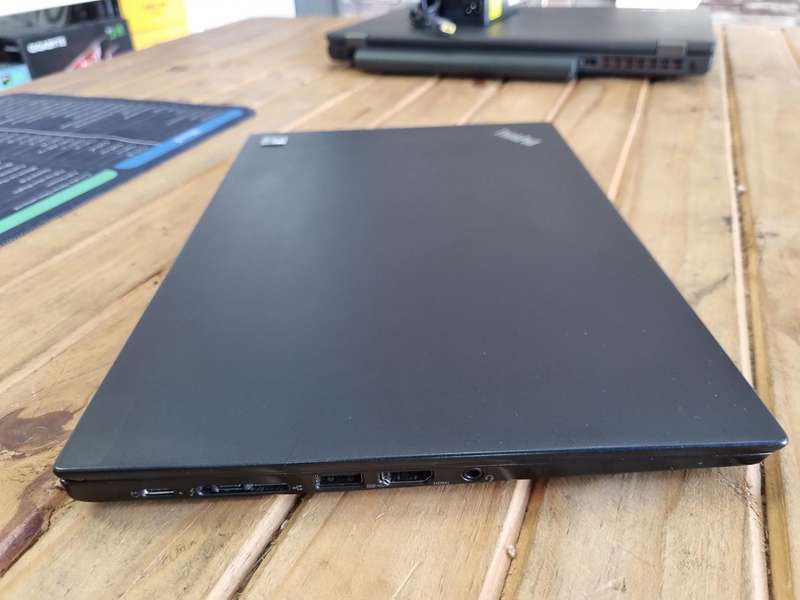 Lenovo ThinkPad X280 Core i5 - 8250U/ 8GB DDR4/ 256GB NVMe SSD/ 13.3" FHD 1080p Display