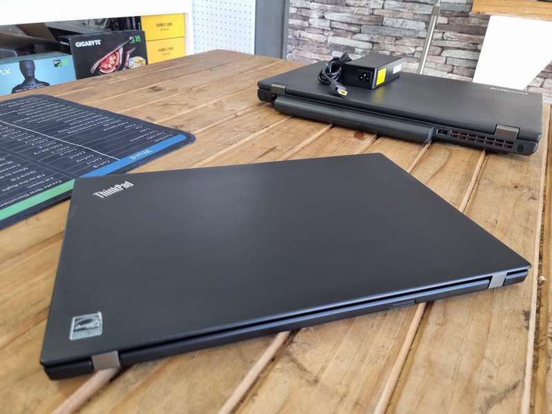 Lenovo ThinkPad X280 Core i5 - 8250U/ 8GB DDR4/ 256GB NVMe SSD/ 13.3" FHD 1080p Display