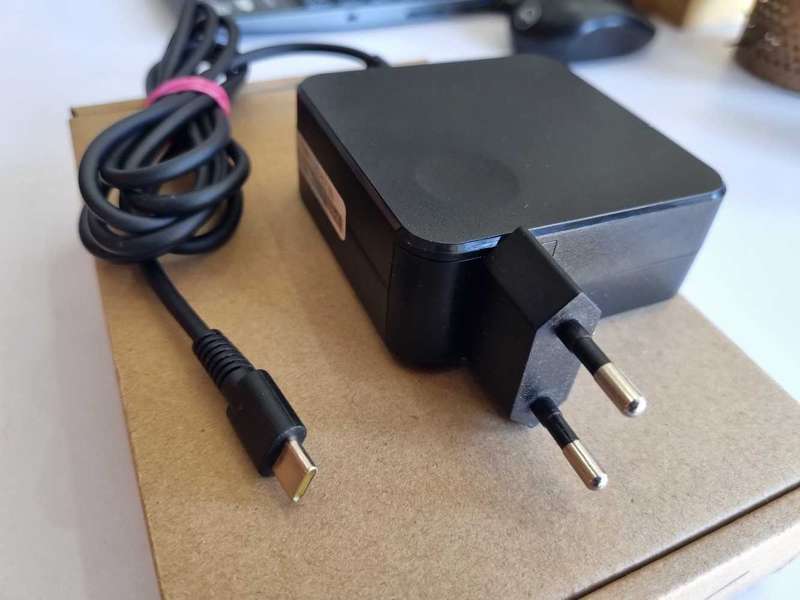 Lenovo ThinkPad 65W USB - Type C Charger (Brand New)