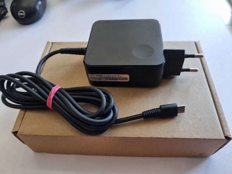Lenovo ThinkPad 65W USB - Type C Charger (Brand New)