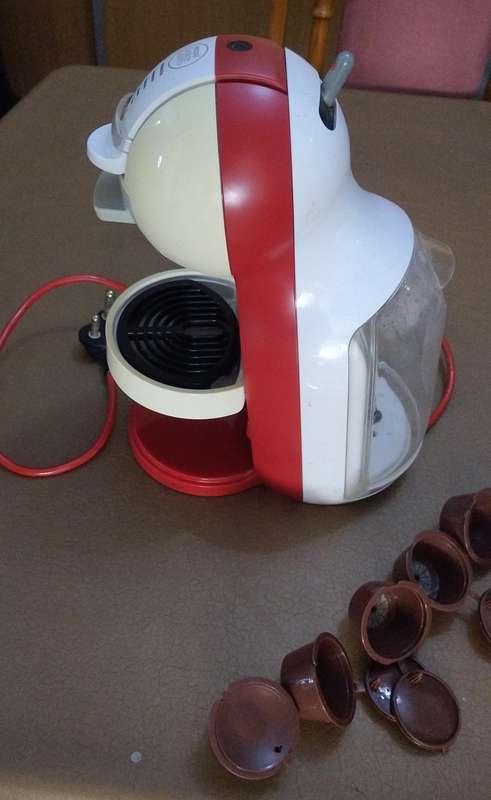 Dolce gusto 'Mini Me' coffee pod brewer + 5 new reusable pods!
