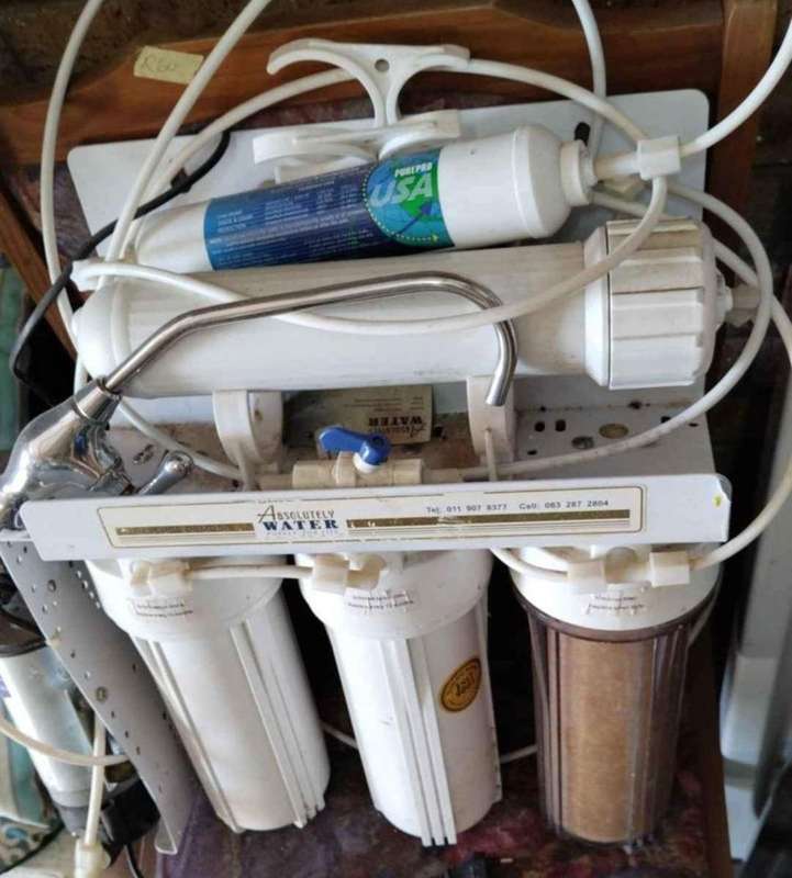 Pure Pro USA Reverse Osmosis undercounter filtration drinking water system with pump