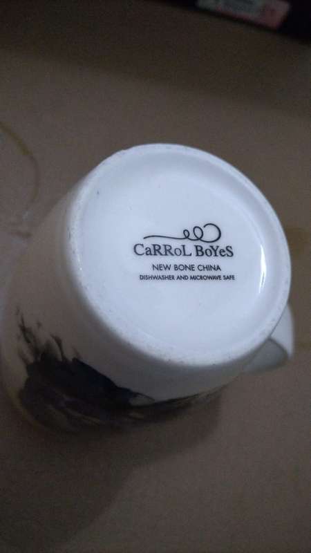 Carrol Boyes collectable 'Look back' mug 400ml