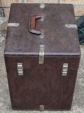 Leather look green Baize lined storage case with twin front fasteners and side fasteners(no keys)