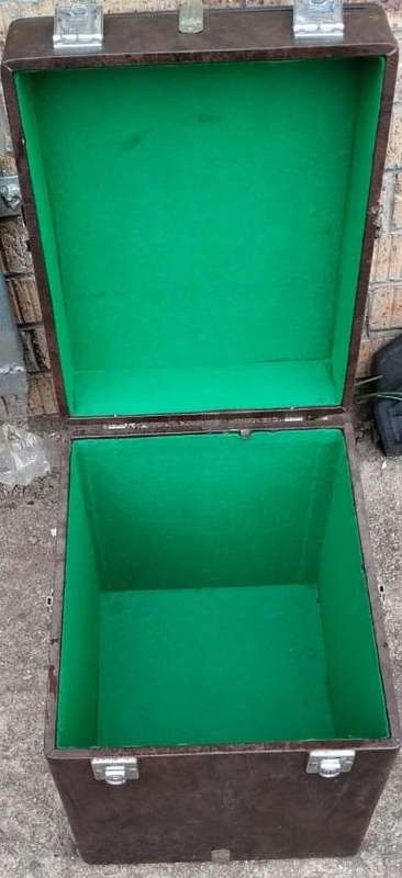 Leather look green Baize lined storage case with twin front fasteners and side fasteners(no keys)