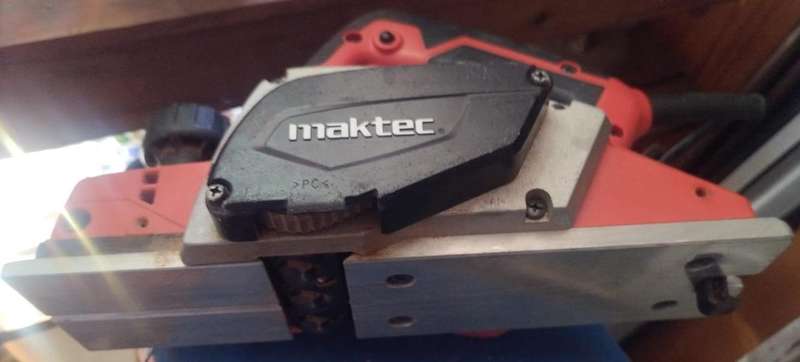 Makita Maktec electric planer
