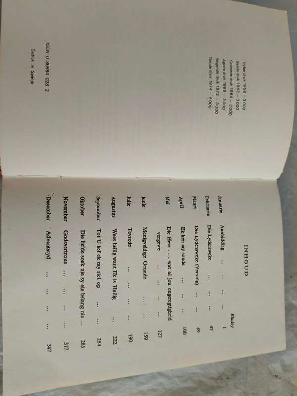 2 x dagstuk christelike boeke Uitgevryfde Koringkorrels en Laat ons boekevat