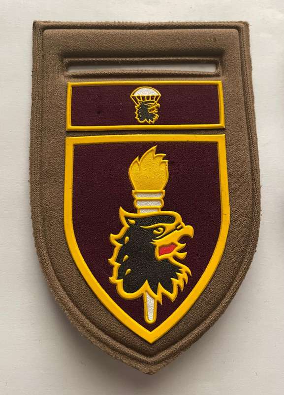 44 Parachute Battalion Parachute Training Centre Plaque & Shoulder Flashes