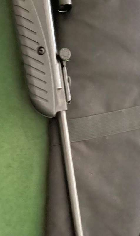 Rifle : Air Soft Rifle  Hammerli AR Firefox Air Rifle - scope and Rifle Carry Bag : Excellent buy