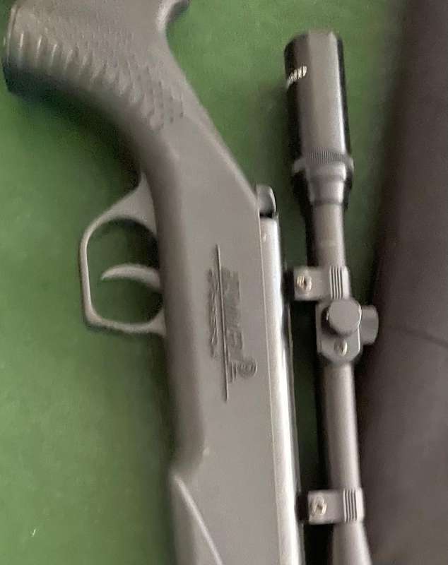 Rifle : Air Soft Rifle  Hammerli AR Firefox Air Rifle - scope and Rifle Carry Bag : Excellent buy