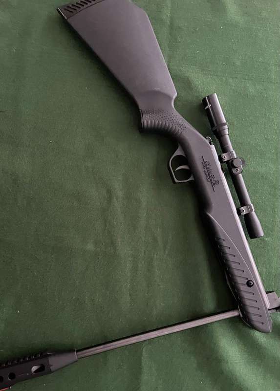 Rifle : Air Soft Rifle  Hammerli AR Firefox Air Rifle - scope and Rifle Carry Bag : Excellent buy