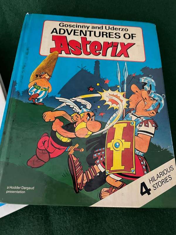 Asterix & Obelix Omnibus  x 2 Editions - good condition