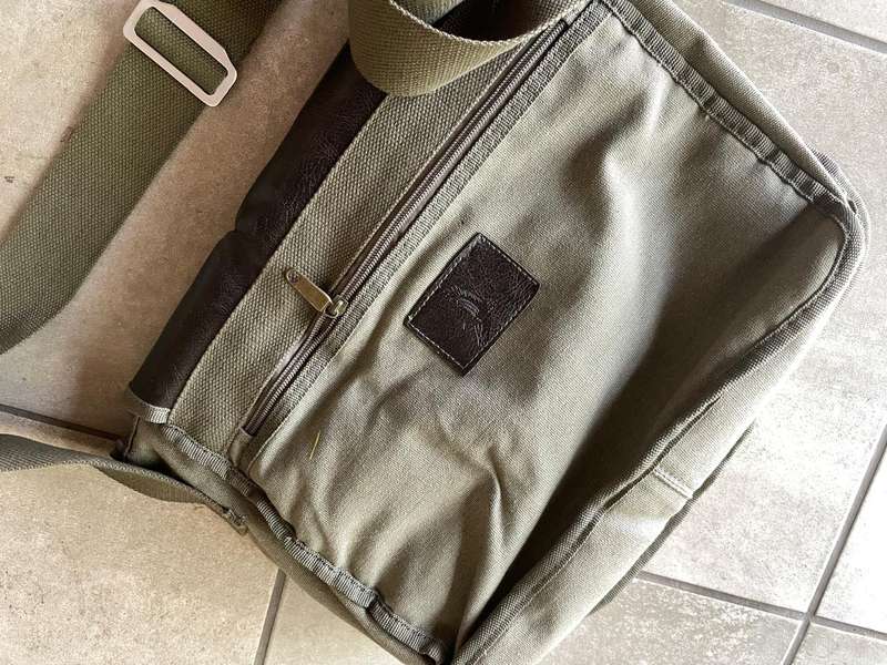 Shoulder Bag : Canvas looking bag Fish Eagle Brandy Bag - quite trendy - nice condition