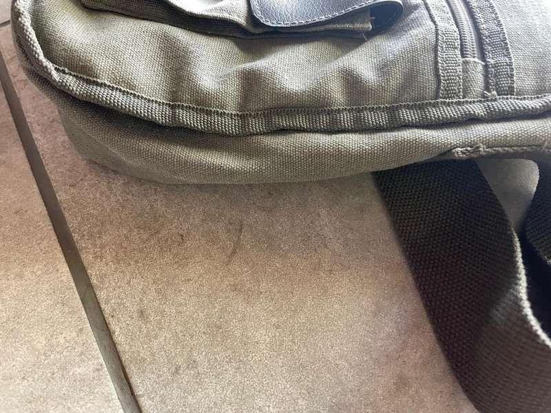 Shoulder Bag : Canvas looking bag Fish Eagle Brandy Bag - quite trendy - nice condition