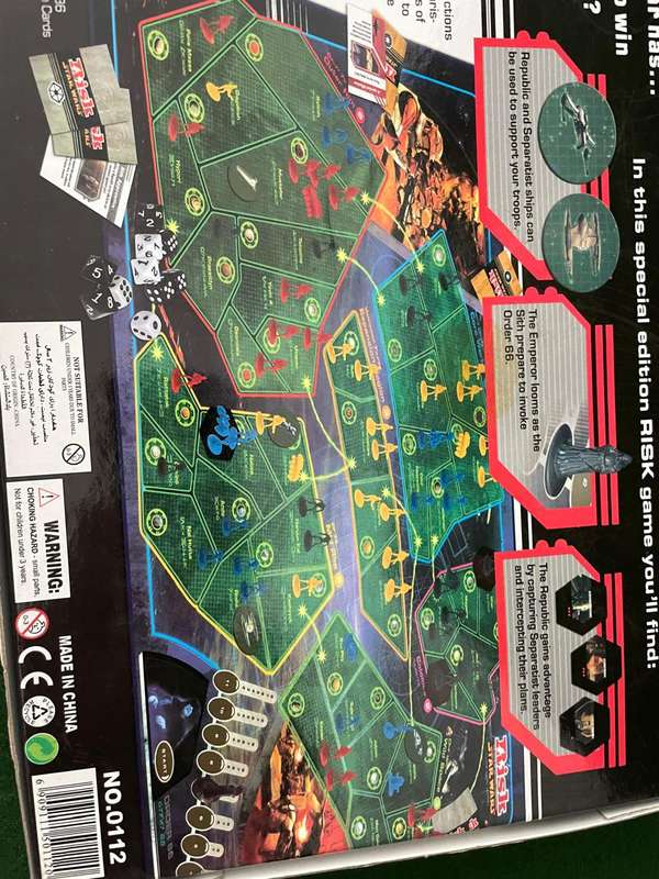 Star Wars : Risk Board Game : Attack of the Clones - all in one piece - nice condition