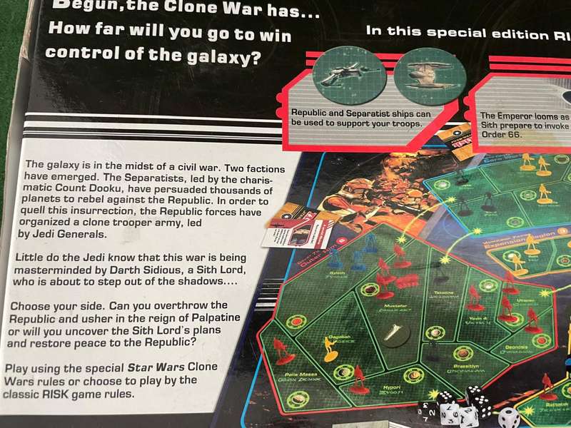 Star Wars : Risk Board Game : Attack of the Clones - all in one piece - nice condition