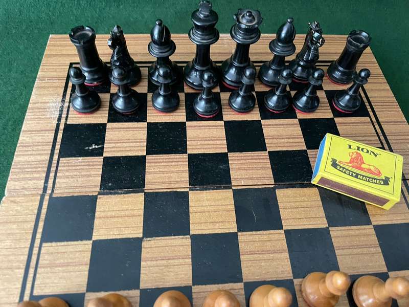 Beautiful old wooden Game set  : Chess set & Backgammon set - nice condition - folds