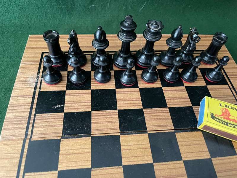 Beautiful old wooden Game set  : Chess set & Backgammon set - nice condition - folds