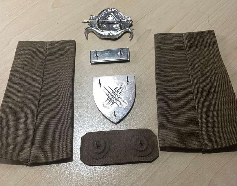 SADF : 32 Battalion Bundle : 2 x LT Rank / beret Badge / Flash & Infantry Beret Balkie etc