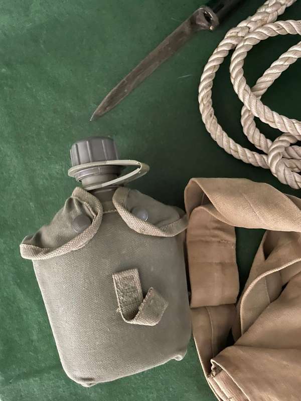 SADF Infantry : Job lot of items : bayonet / Water bottle / Toggle Rope and shoulder bag