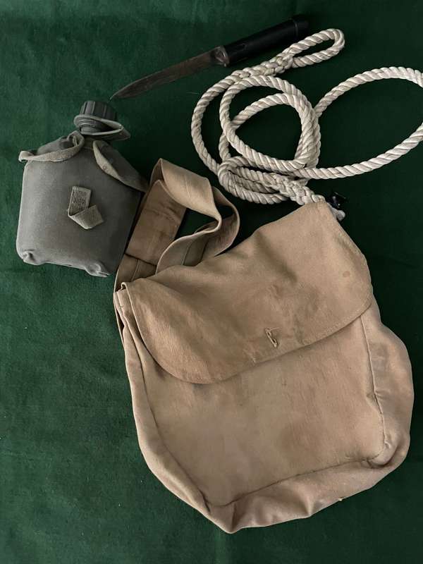 SADF Infantry : Job lot of items : bayonet / Water bottle / Toggle Rope and shoulder bag