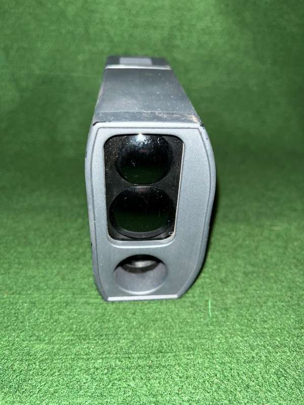 Range Finder : Bushnell Yardage Pro - works and in nice condition