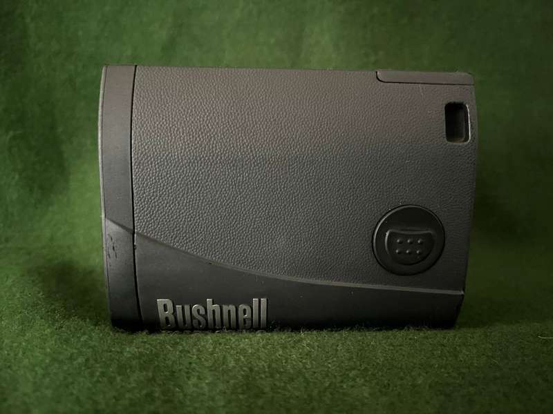 Range Finder : Bushnell Yardage Pro - works and in nice condition