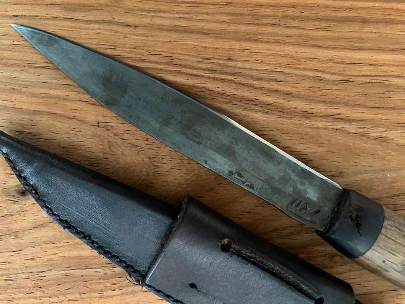Knife : Rustic Hunting Knife handmade with certificate - great blade