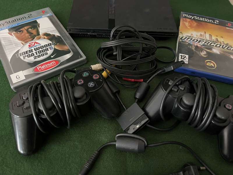 Playstation 2 Console with 5 games, 2 controllers, 8GB memory card