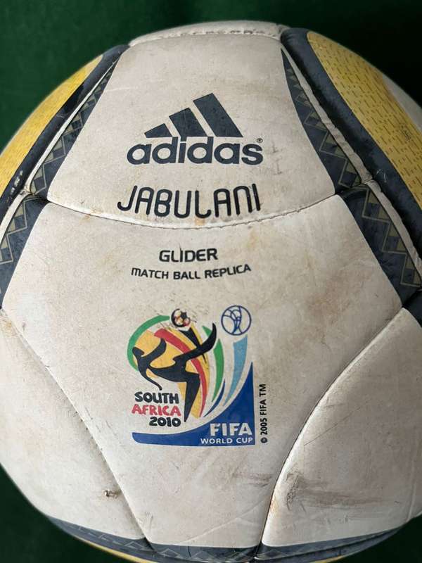 World Cup Soccer Ball: Adidas :2010 Jabulani replica playing ball - good condition