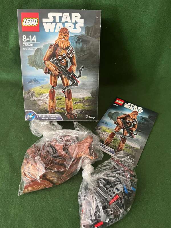 Star Wars : Chewbacca Buildable Figurine : set is open with manual  - great condition : very rare