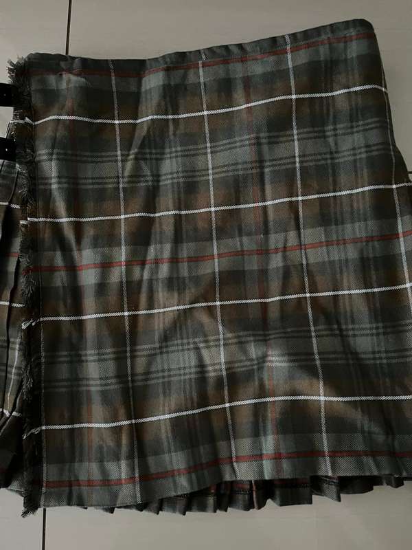 Scottish Kilt : Mckenzie Weathered Kilt : Size 42 to 44 waist / length 25inch - excellent condition