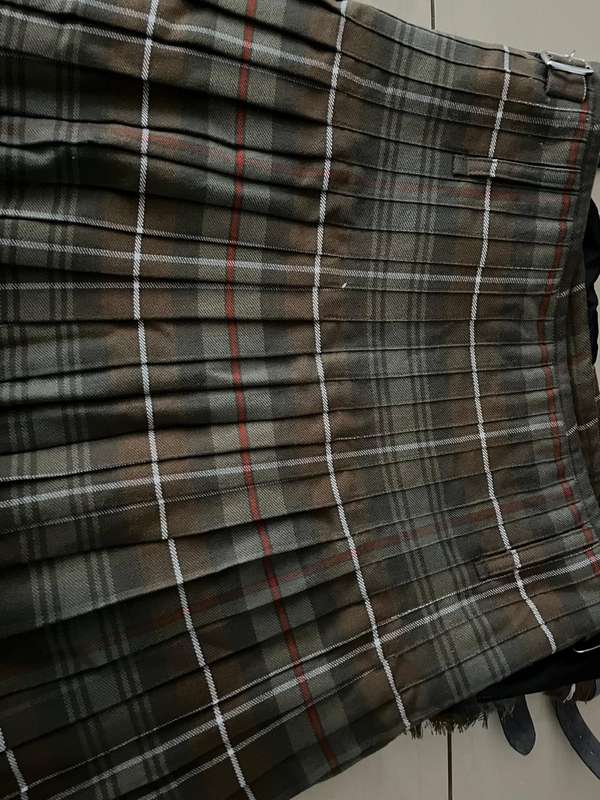 Scottish Kilt : Mckenzie Weathered Kilt : Size 42 to 44 waist / length 25inch - excellent condition