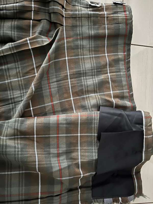 Scottish Kilt : Mckenzie Weathered Kilt : Size 42 to 44 waist / length 25inch - excellent condition