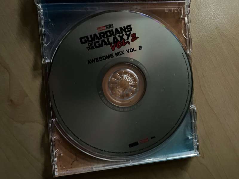 CD : Guardians of the Galaxy Vol 2 CD - a blast from the past - excellent condition