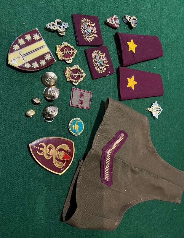 SADF Medic SAMS Job lot : Badges / Rank / Shoulder Flashes - all great condition