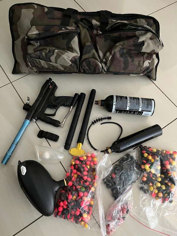 Paintball Job Lot : Bag hold all / Paintball gun / 2 x C02 cylinders / lots of bullets and other