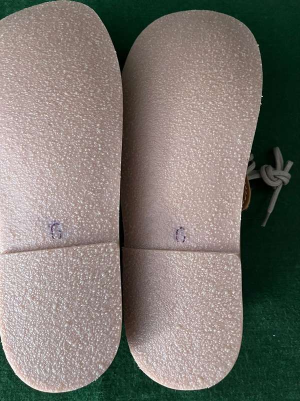 Ladies Leather veldskoen shoes : Brand new never been worn - size 6 - handmade in Namibia