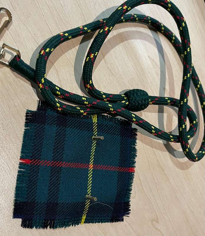 SADF Infantry : Pretoria Highlanders Tam O Shanter badge with tartan backing and Lanyard