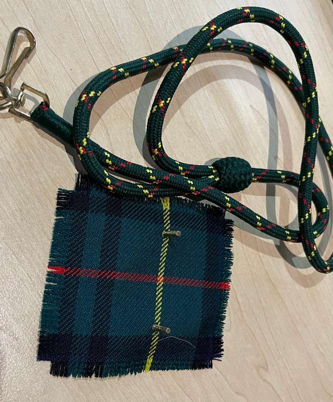 SADF Infantry : Pretoria Highlanders Tam O Shanter badge with tartan backing and Lanyard