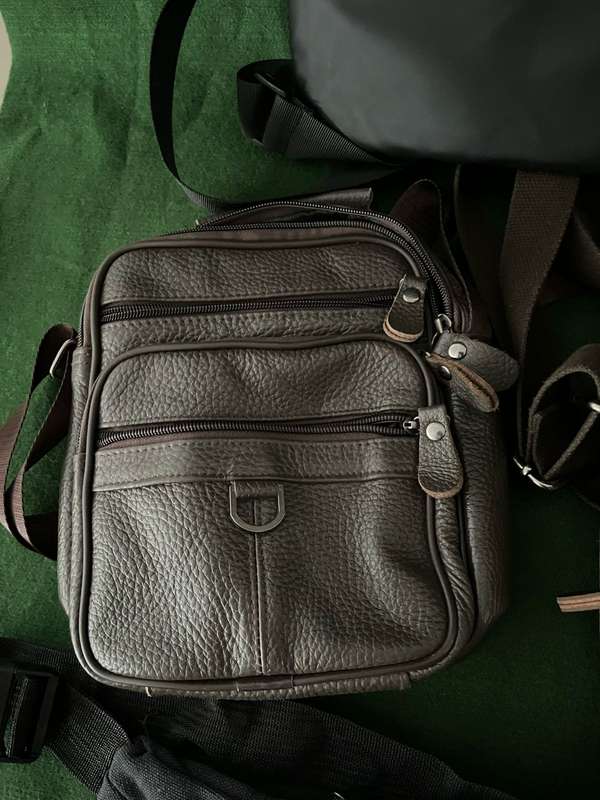 4 Shoulder Bags