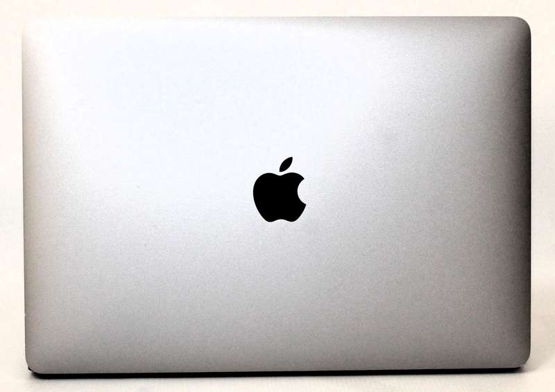 Apple MacBook Pro  Intel Core i5-7360U @2.30GHz ,8GB RAM, 128GB SSD  13.3, WQXGA (2560 x 1600), IPS