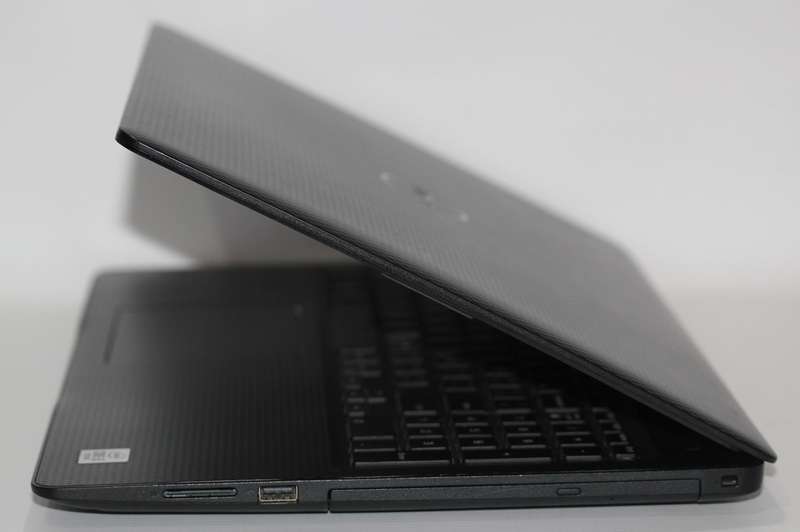 Dell Inspiron 3593 15.6"- Intel Core i5-1035G1, 8GB RAM, 256GB SSD , Windows 11