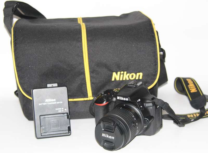 Nikon D5600 , 24MP DSLR ,FULL HD MOVIES ,WITH 18-55mm DX VR Lens, VERY LOW SHUTTER OF 2056