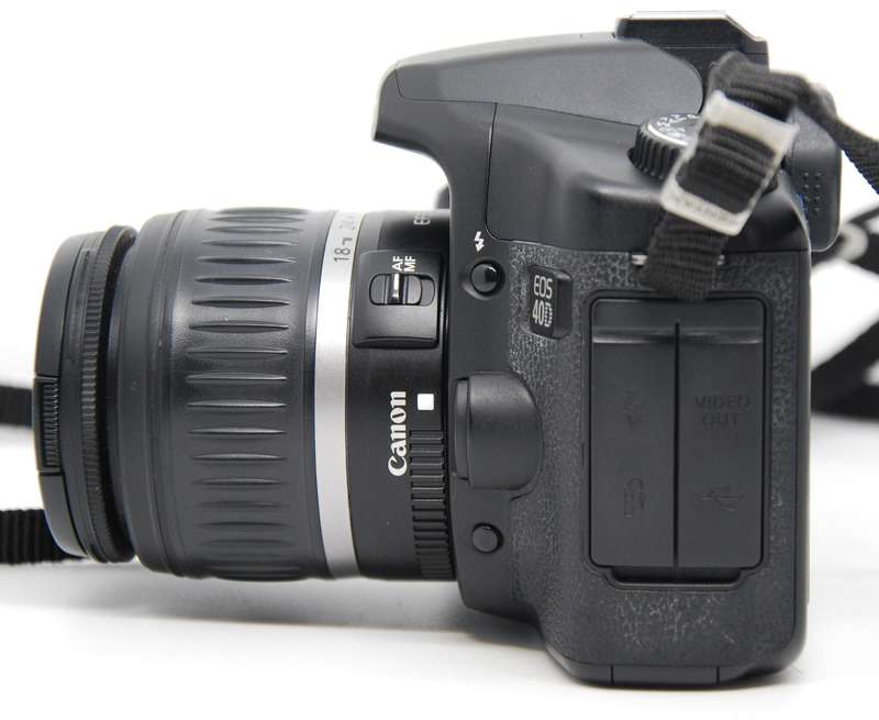 Canon EOS 40D 10.1MP Digital SLR Camera with EF 18-55mm Canon Zoom Lens IN VERY GOOD CONDITION