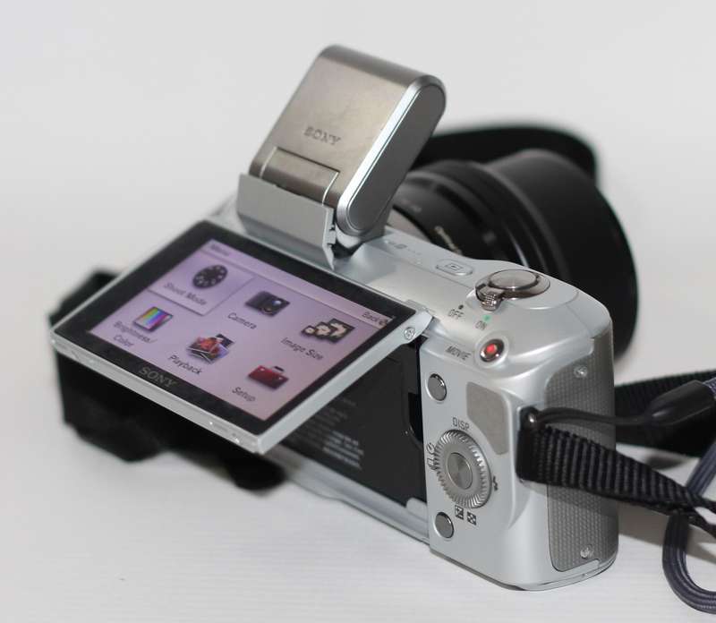 Sony Alpha NEX-3 Digital Camera 14.2MP With Sony E 16-50mm f/3.5-5.6 OSS PZ