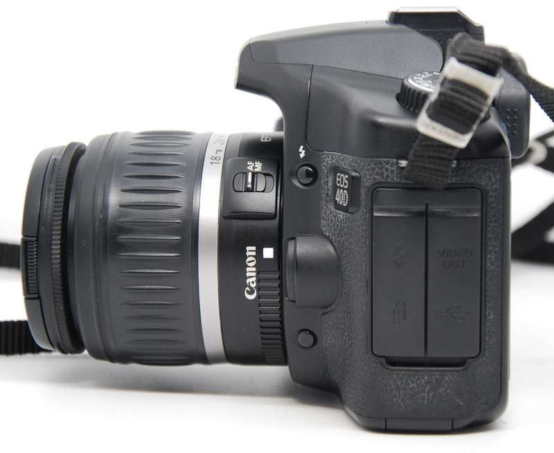 Canon EOS 40D 10.1MP Digital SLR Camera with EF 18-55mm Canon Zoom Lens IN VERY GOOD CONDITION