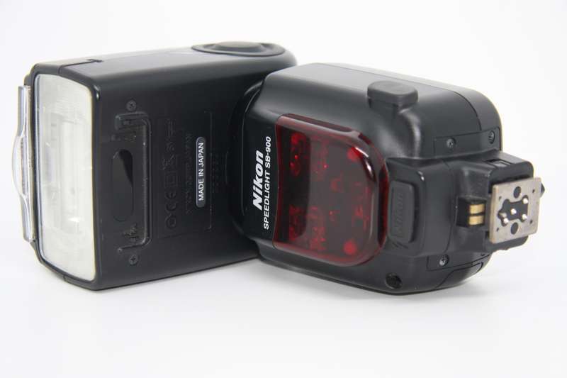 Nikon SB-900 AF Speedlight Flash for Nikon Digital SLR Cameras